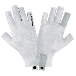 Buy Daiwa UPF Pro Sun Fishing/Casting Gloves online at Marine